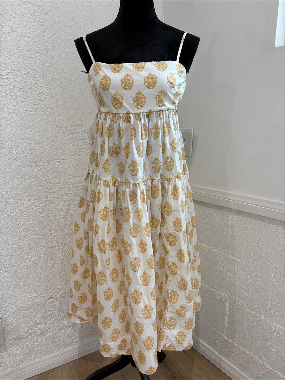 J. Crew Cream Dress with Yellow Floral Knee Length Size 4 - Picture 2 of 12